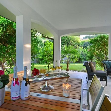 Italia Living Villa Паденге-суль-Гарда Экстерьер фото