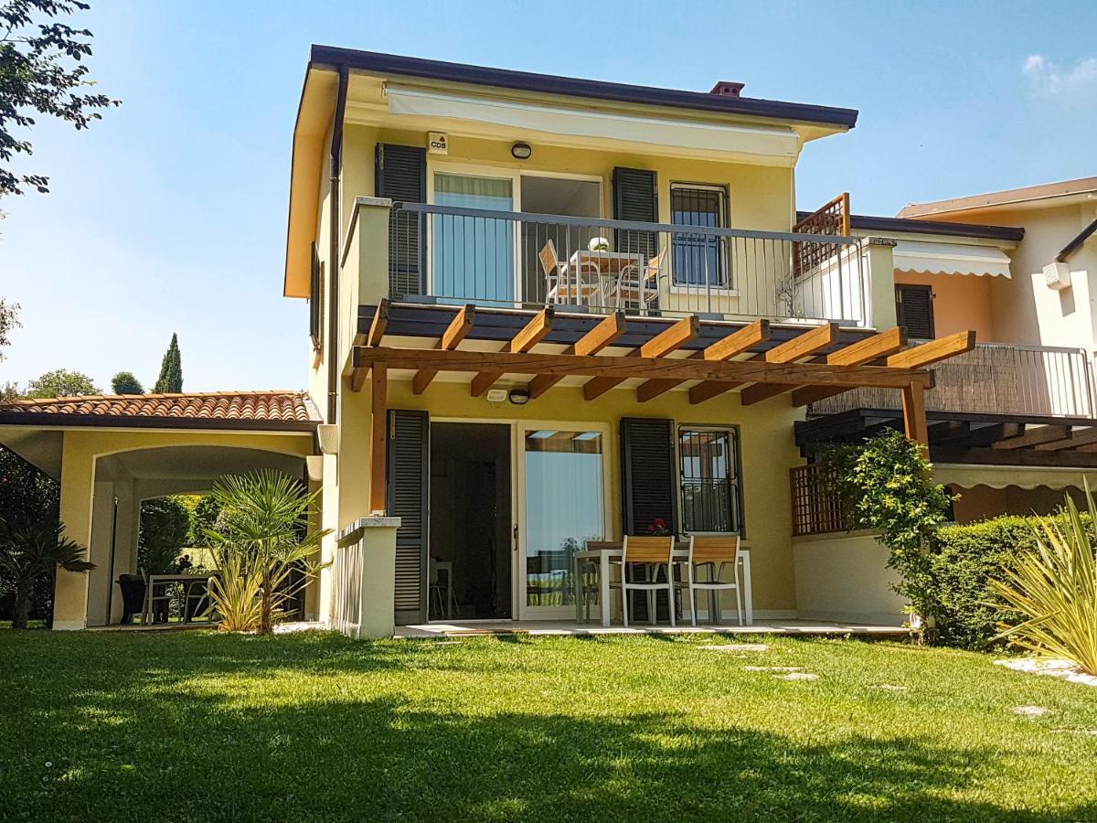Italia Living Villa Паденге-суль-Гарда Экстерьер фото