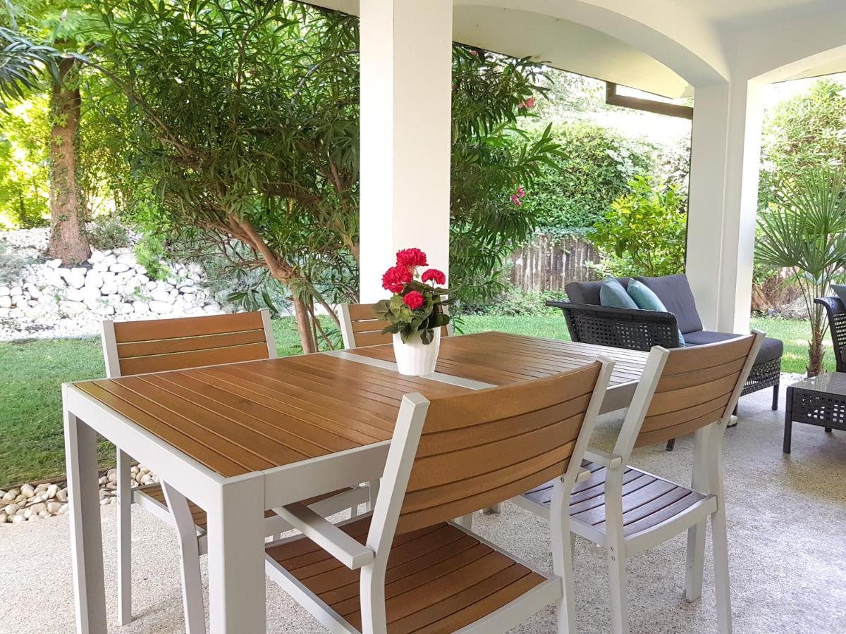 Italia Living Villa Паденге-суль-Гарда Экстерьер фото