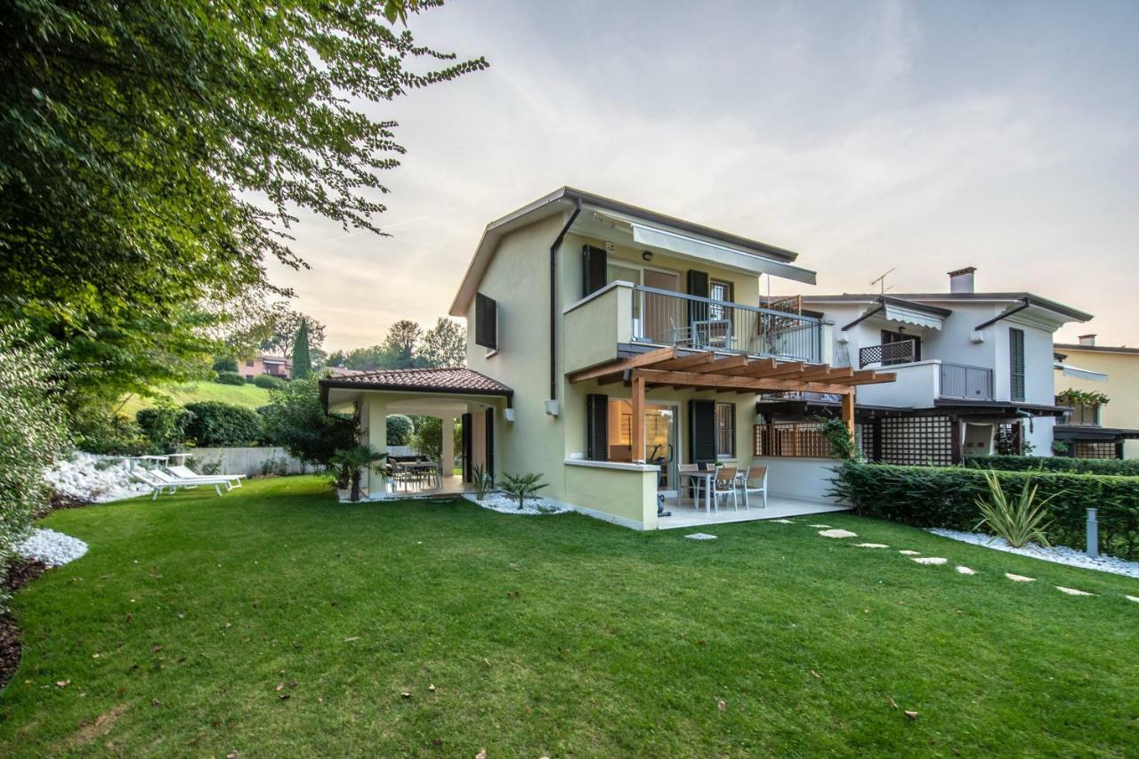Italia Living Villa Паденге-суль-Гарда Экстерьер фото