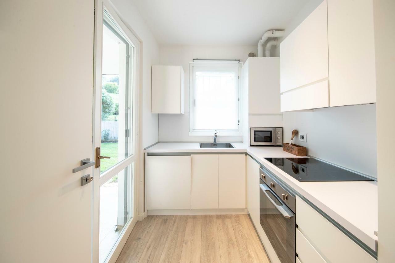 Italia Living Villa Паденге-суль-Гарда Экстерьер фото
